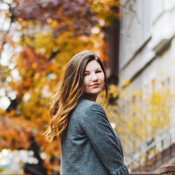 Meet your Posher, Leah - Picture 1 of 1